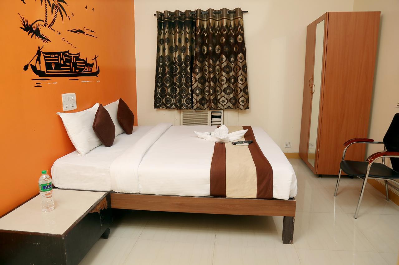 Rich Inn Suites - Next To Accord Metropolitian. เชนไน ภายนอก รูปภาพ
