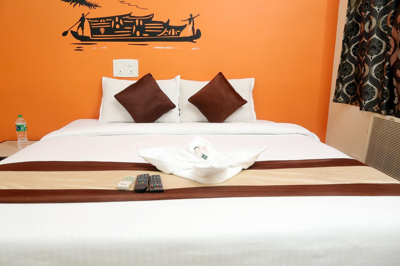 Rich Inn Suites - Next To Accord Metropolitian. เชนไน ภายนอก รูปภาพ